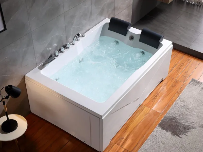 Oversized Bathtubs Away